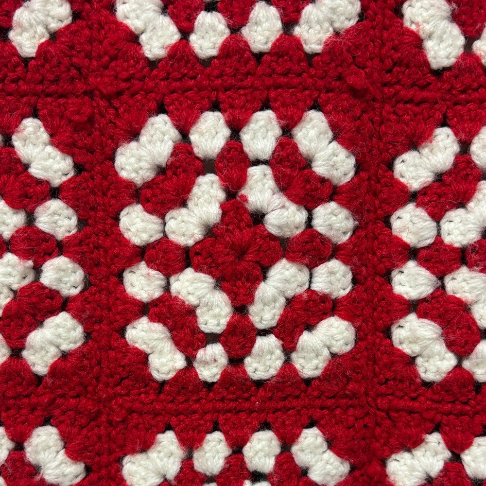 Crochet Handmade Afghan Throw Blanket Red and White Granny Square Patterned - Picture 6 of 6